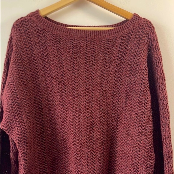 Red Crew Neck Sweater with Soft Knit Texture - Picture 3 of 9